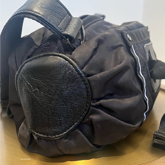 Lululemon Pedal Pusher Bag - Picture 8 of 16